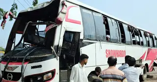 দৌলতদিয়ায় দুর্ঘটনা: সেই বাসের নিবন্ধন স্থগিত, মালিককে শোকজ
